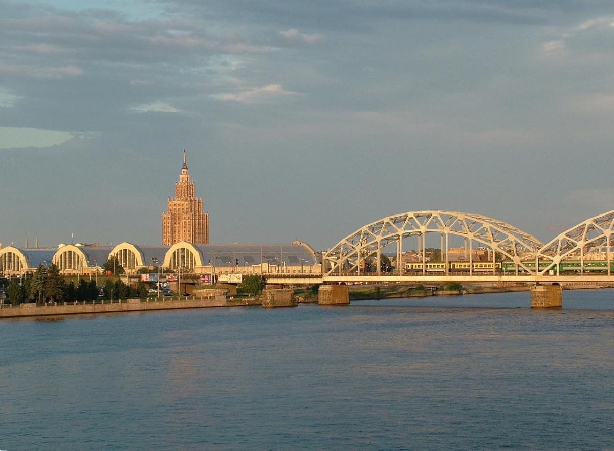 lettonia riga daugava ponte