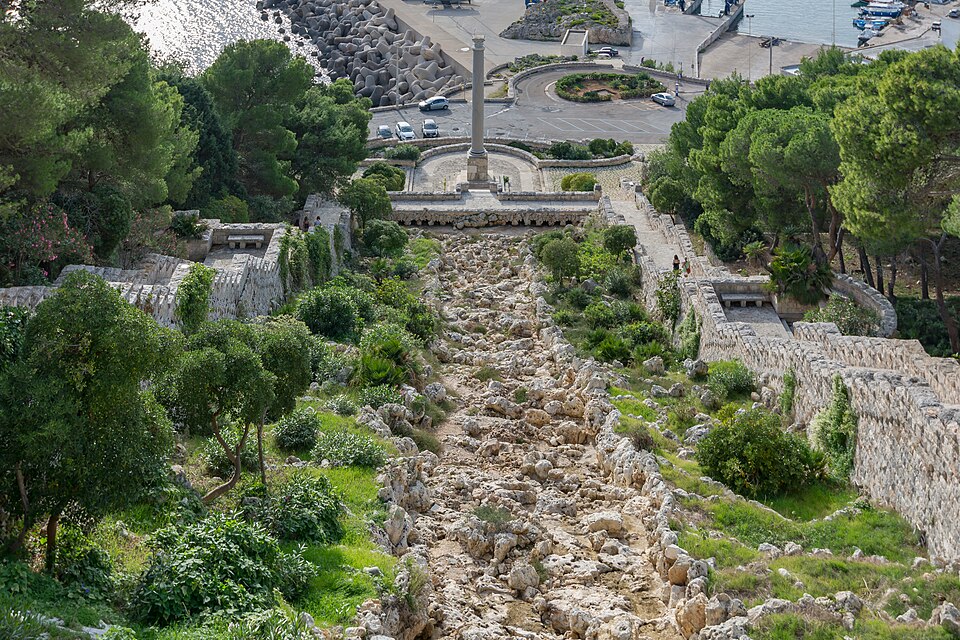 leuca acquedotto pugliese spillway cascata monumentale 3213