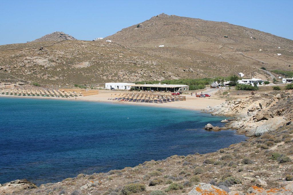 lia beach mykonos