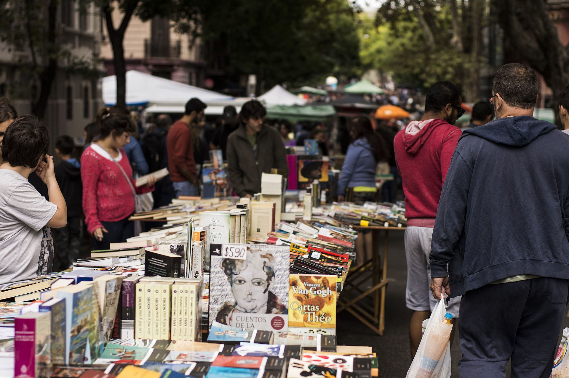 libros en feria tristan narvaja