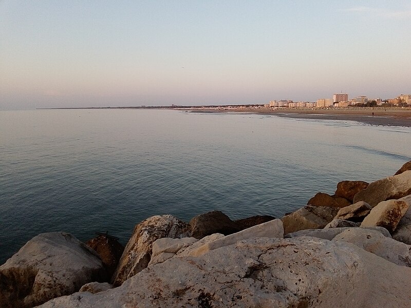 lido degli estensi all alba