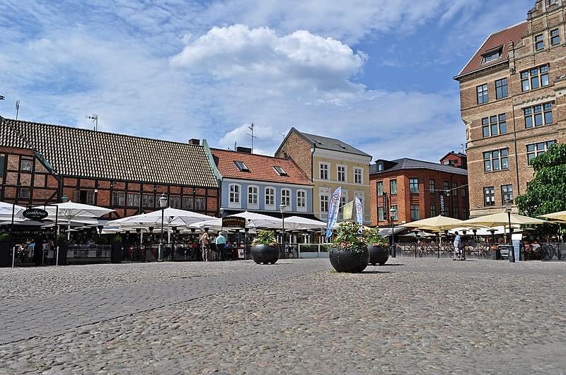 lilla torg and buildings malmo