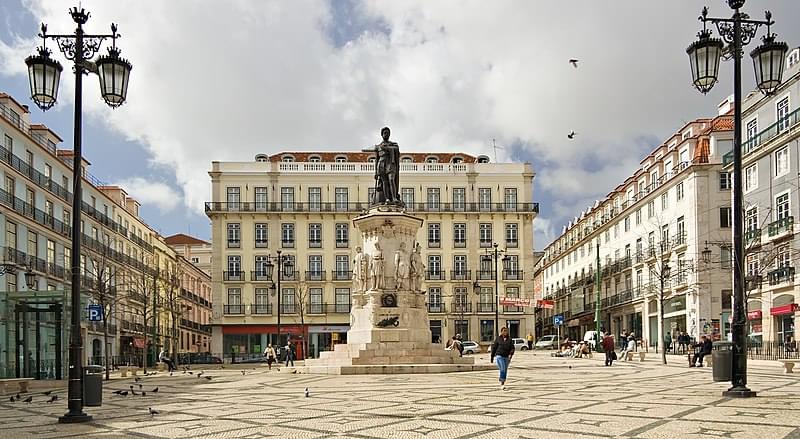 lisboa praca luis de cam chiado