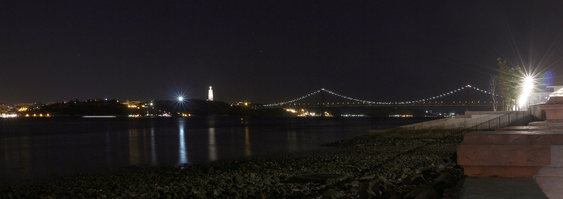 ponte sobre o tejo by night