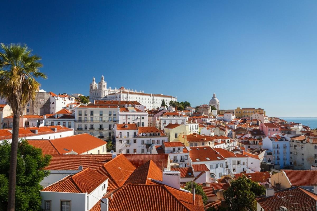 lisbona vista alfama