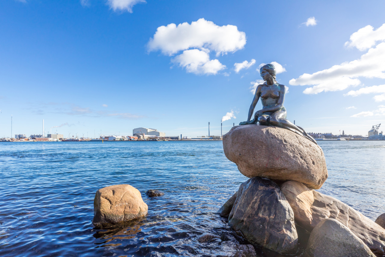 little mermaid statue copenhagen 1