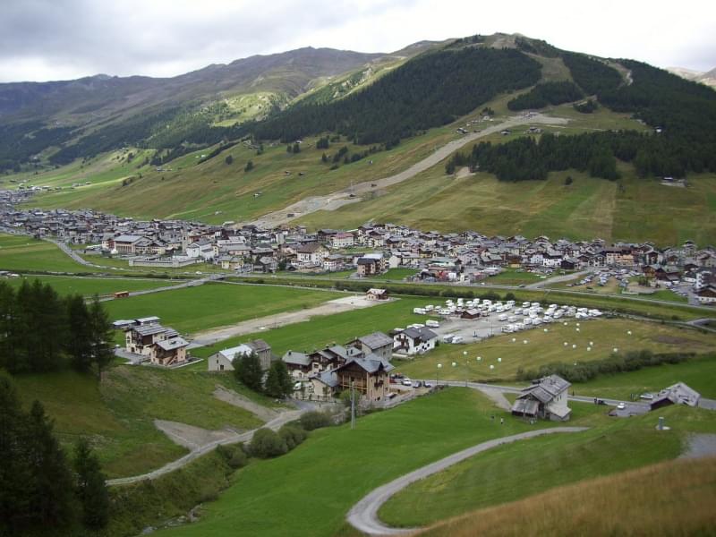 livigno lombardia italia shopping