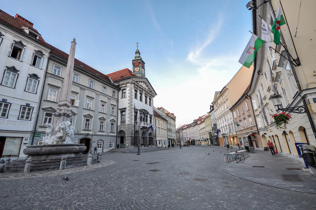 ljubljana town square mestni trg