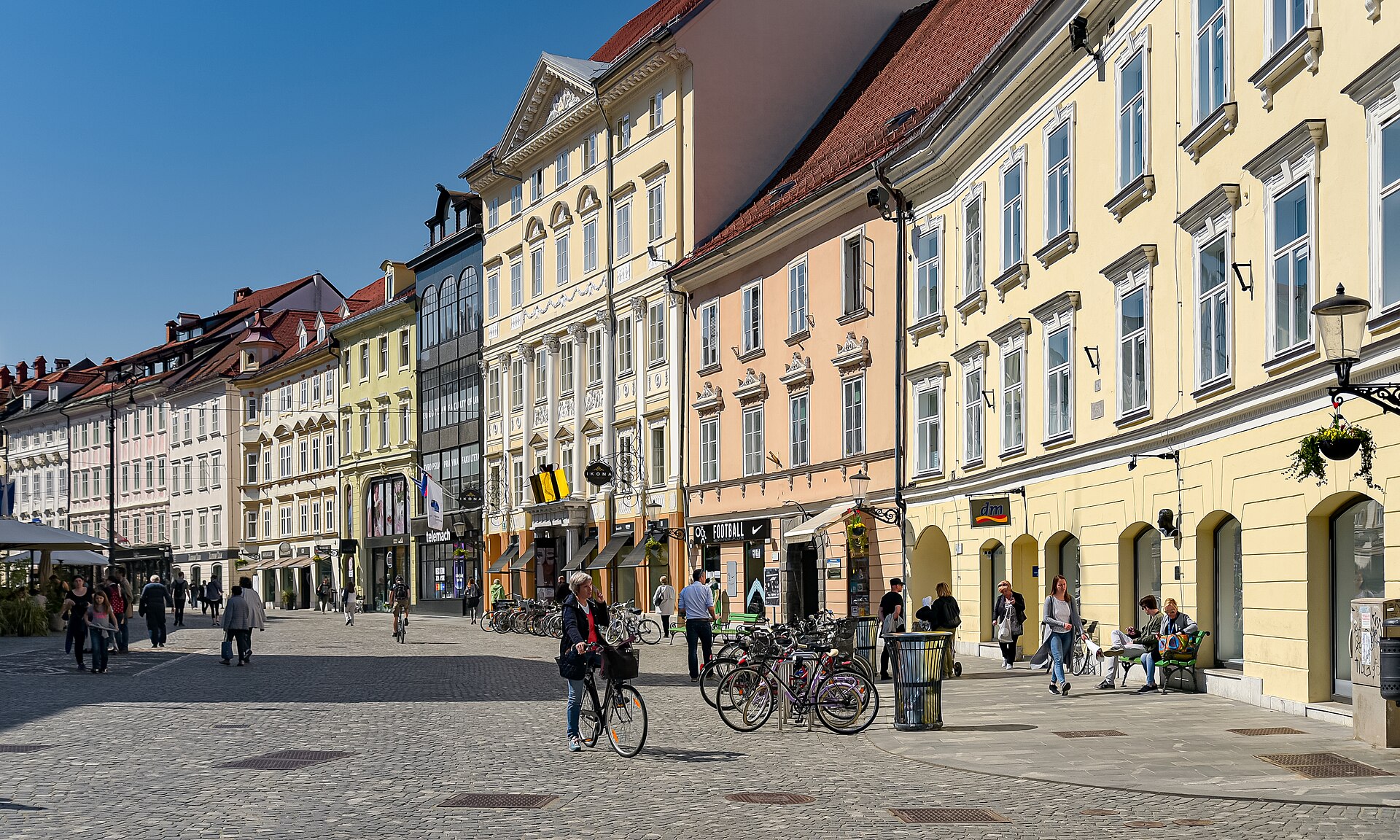 Piazza Civica di Lubiana con architetture barocche
