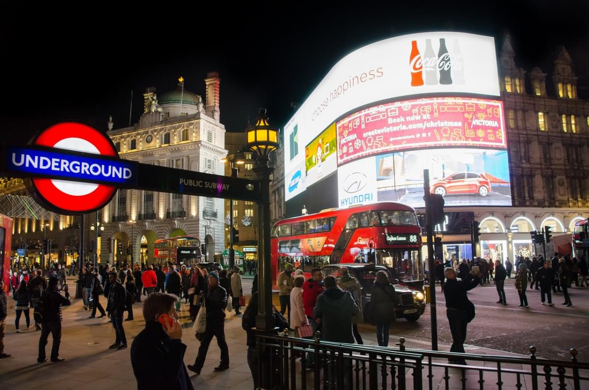 londra piccadilly circus inghilterra 1