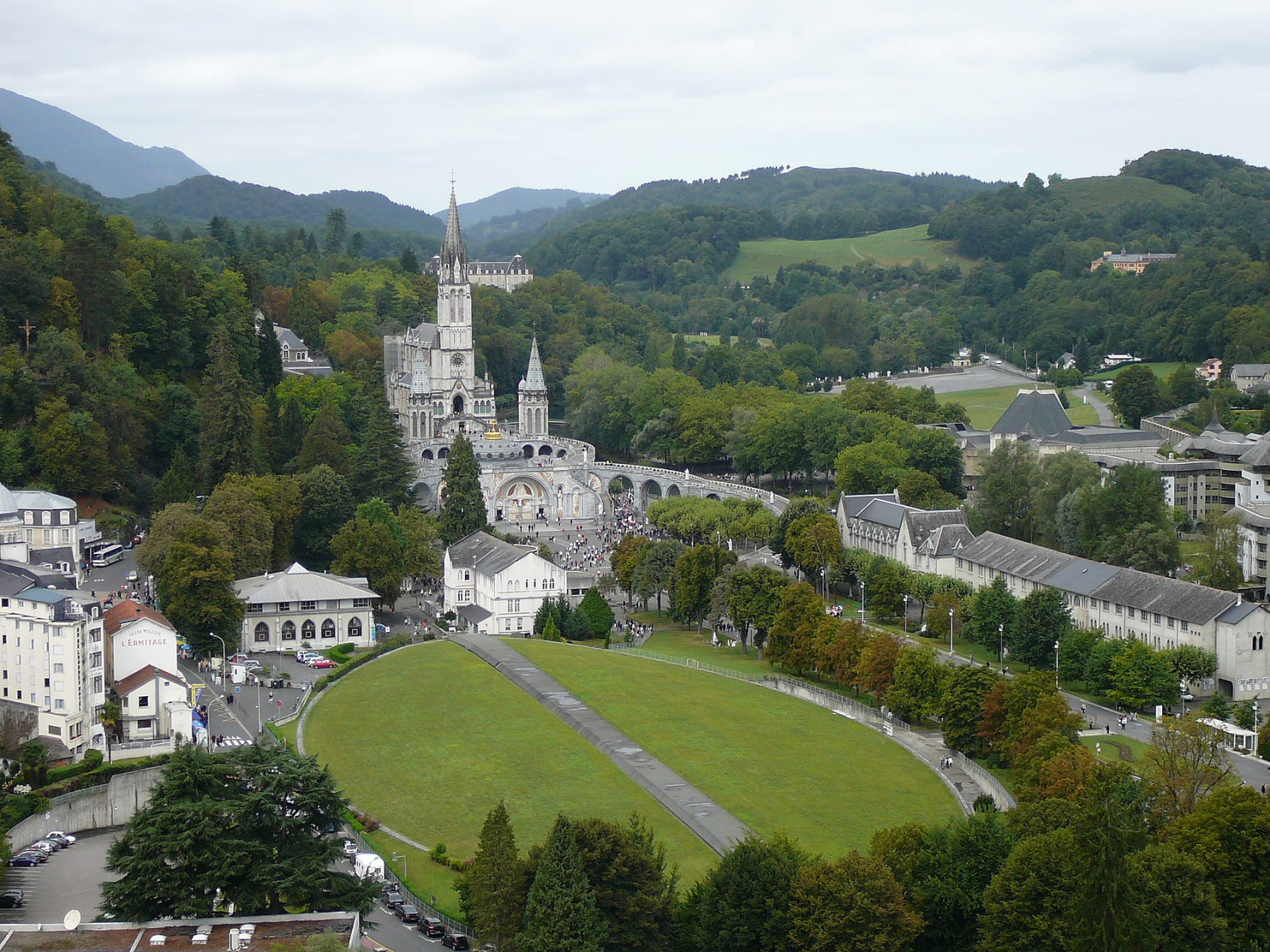 lourdes santuario visto dal forte