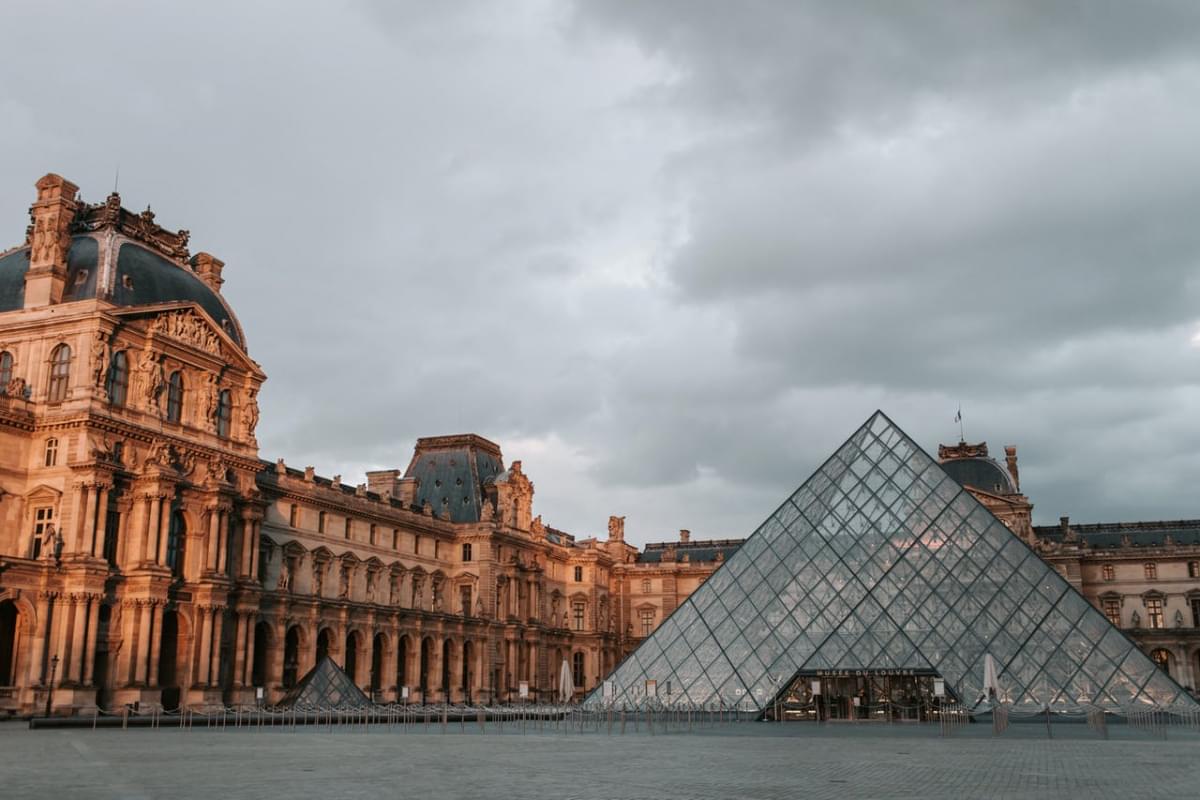 louvre parigi