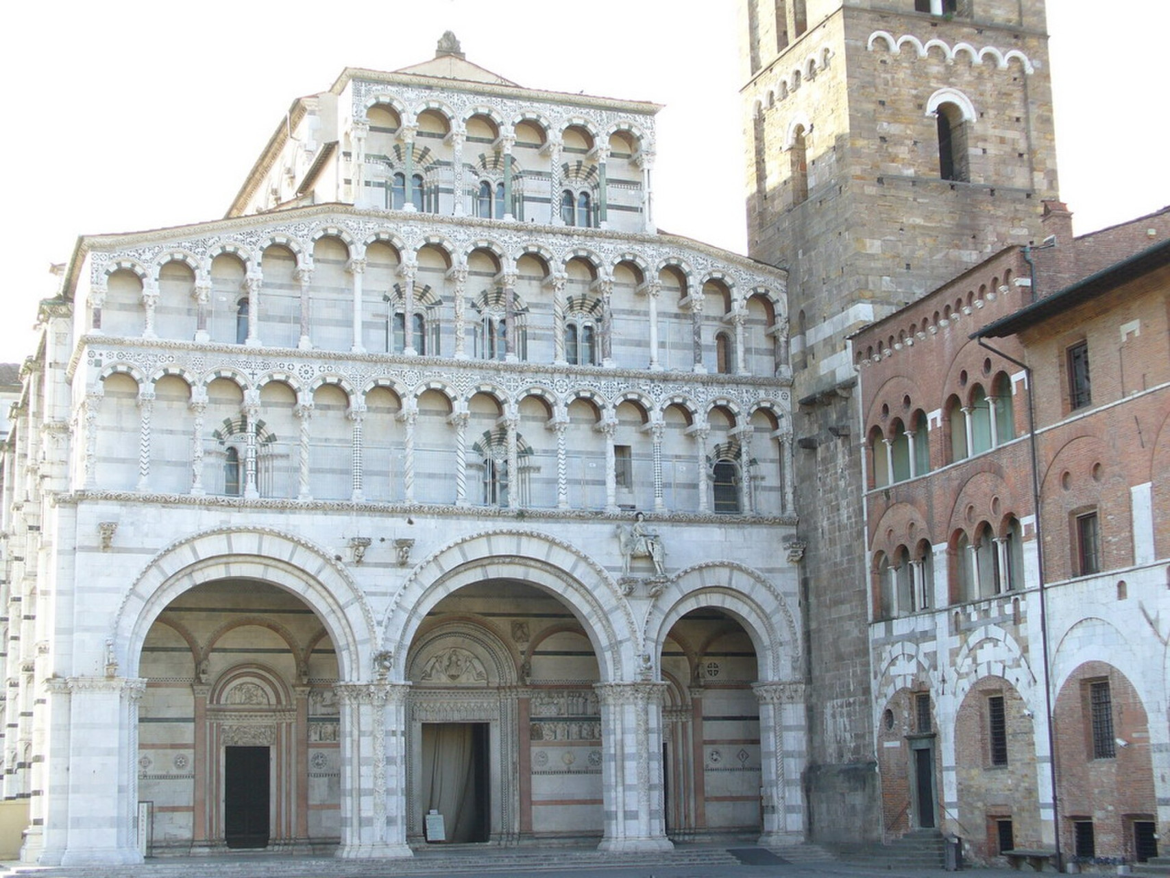 lucca cattedrale di san martino facade panoramio