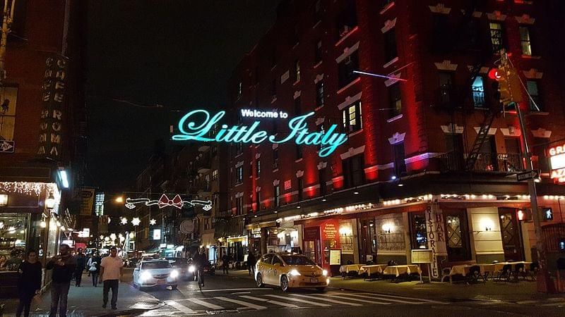 luci a little italy di sera