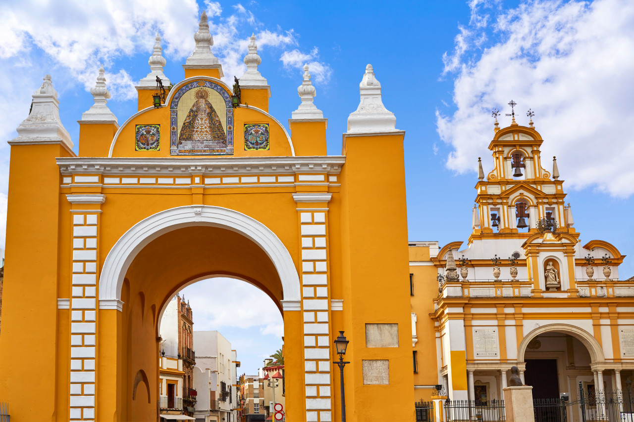 macarena door arch seville