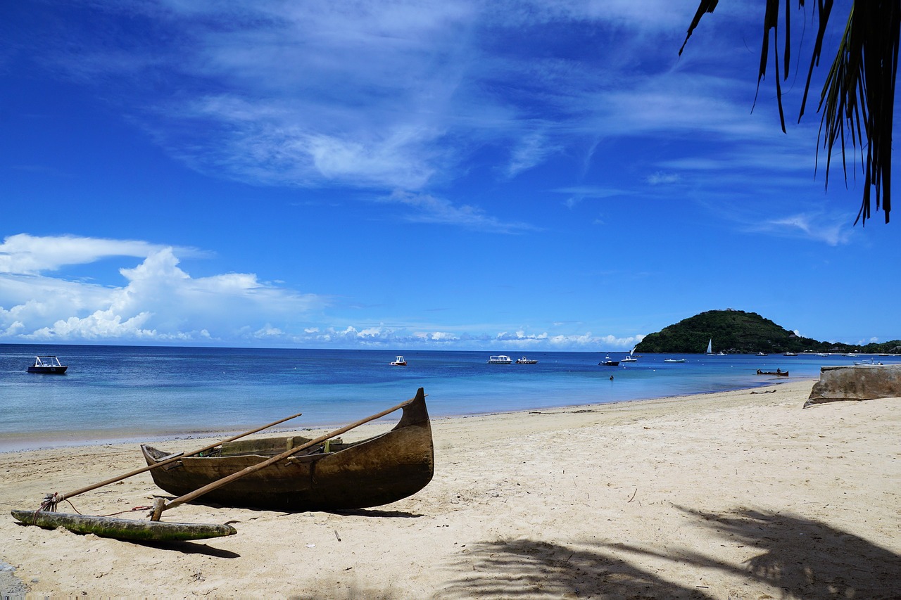 madagascar island water boat