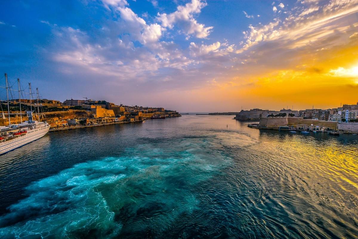 malta porto tramonto cielo mare 1