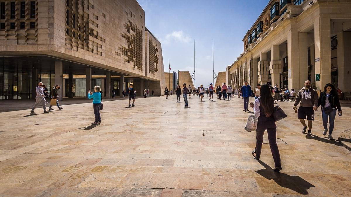 malta valletta shopping