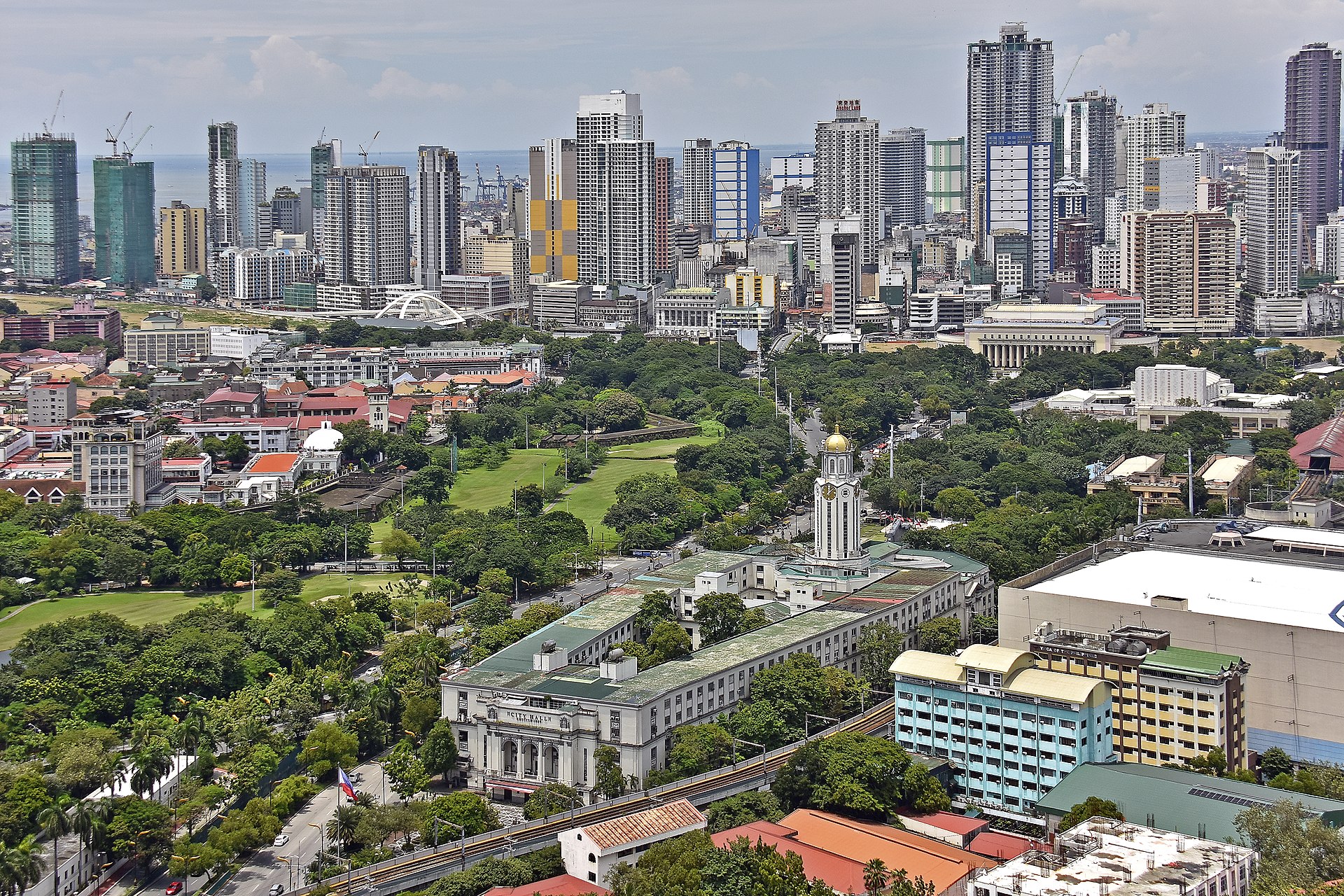 manila city hall binondo skyline