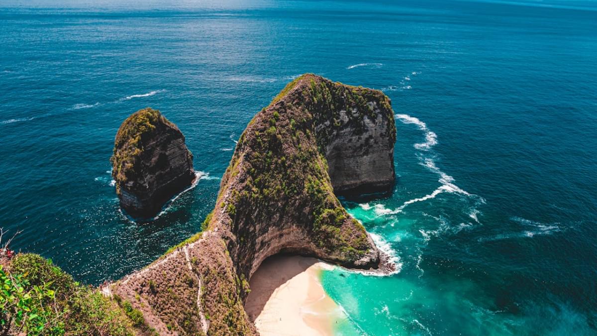 manta bay or kelingking beach on nusa penida island bli indonesia