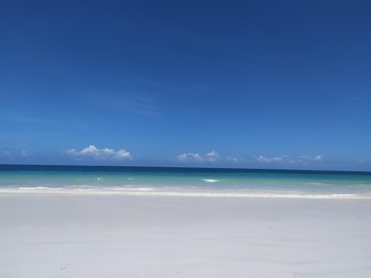 mare diani beach