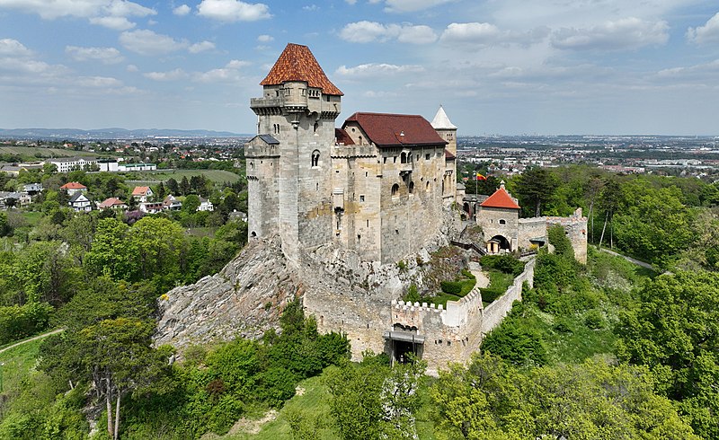 maria enzersdorf burg liechtenstein 5 1