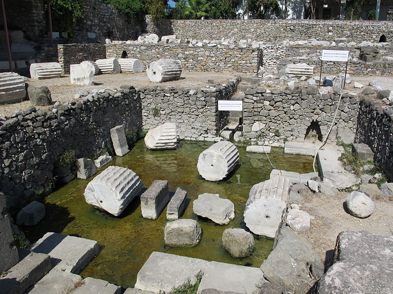 mausoleo di alicarnasso vasca rituale 03