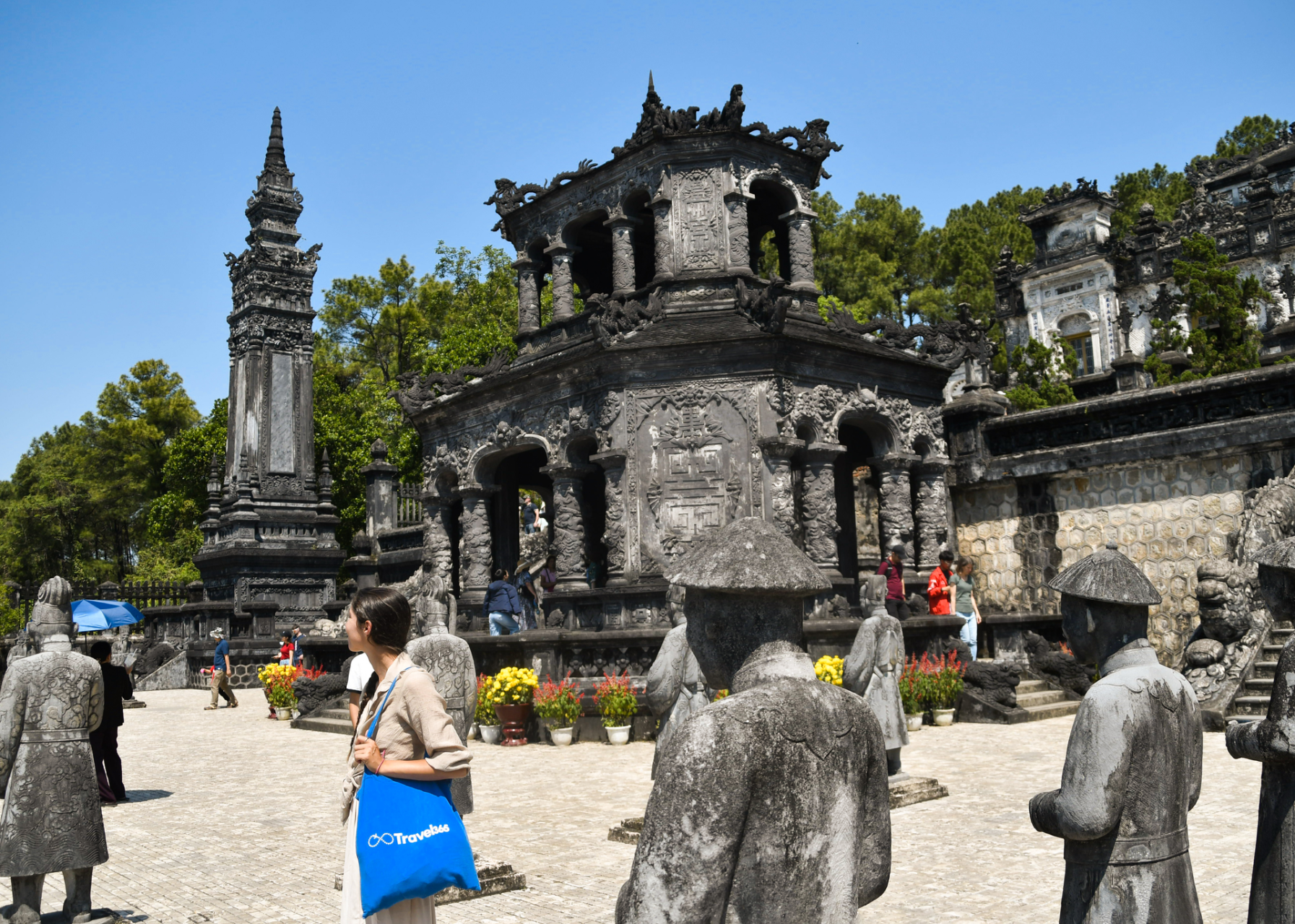 mausoleo imperiale di khai dinh
