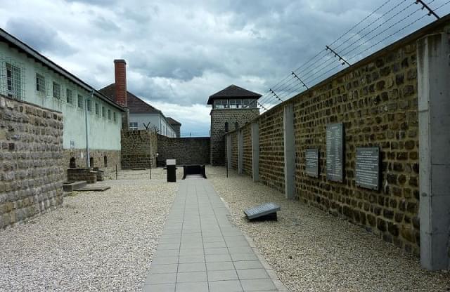mauthausen memorial