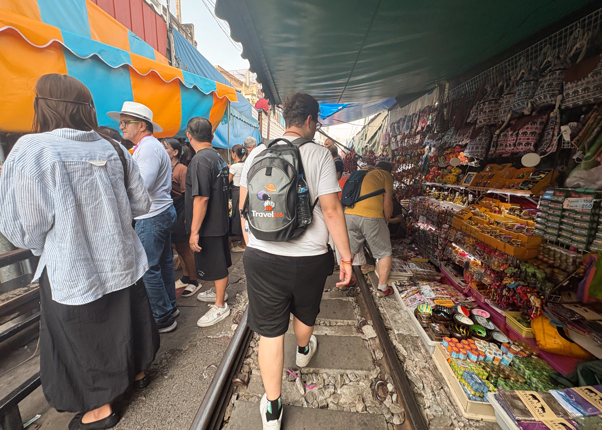 mercato ferroviario bangkok