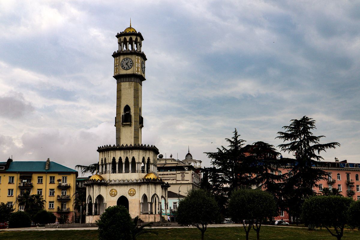 miracle park chacha tower faro batumi - foto di hakan elmas