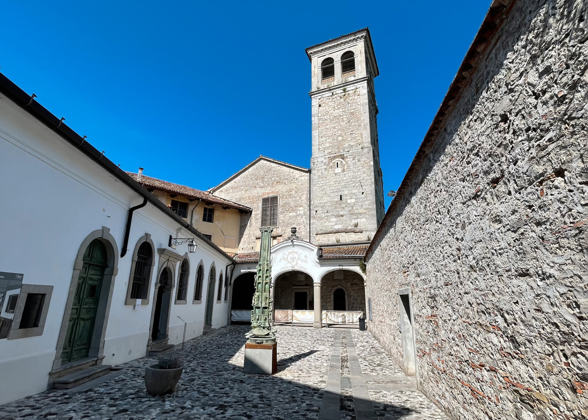 monastero di santa maria in valle e tempietto longobardo