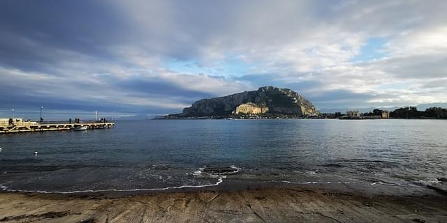 mondello spiaggia palermo sicilia