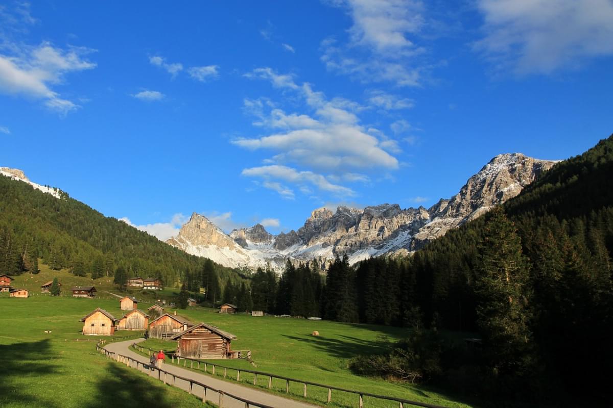 montagna dolomiti val di fassa