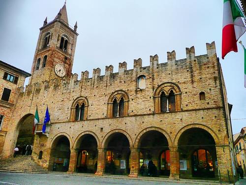 montecassiano palazzo del podesta