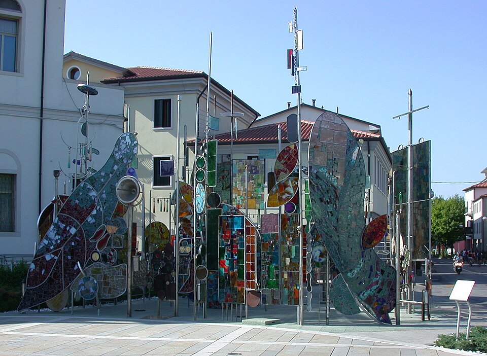 montegrotto alberi metallici piazza roma