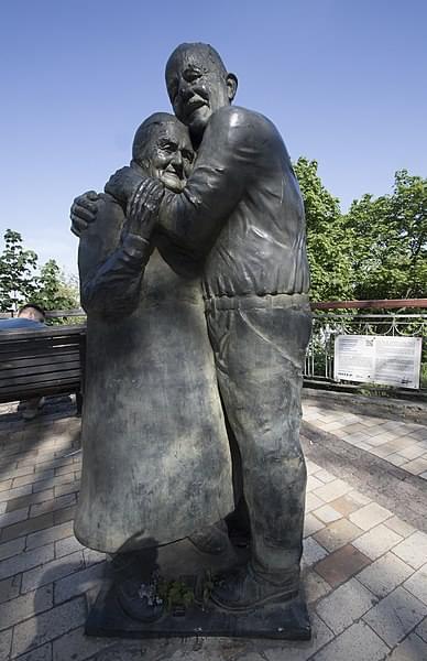monumento a mokrin yurzuk luigi pedutto kiev