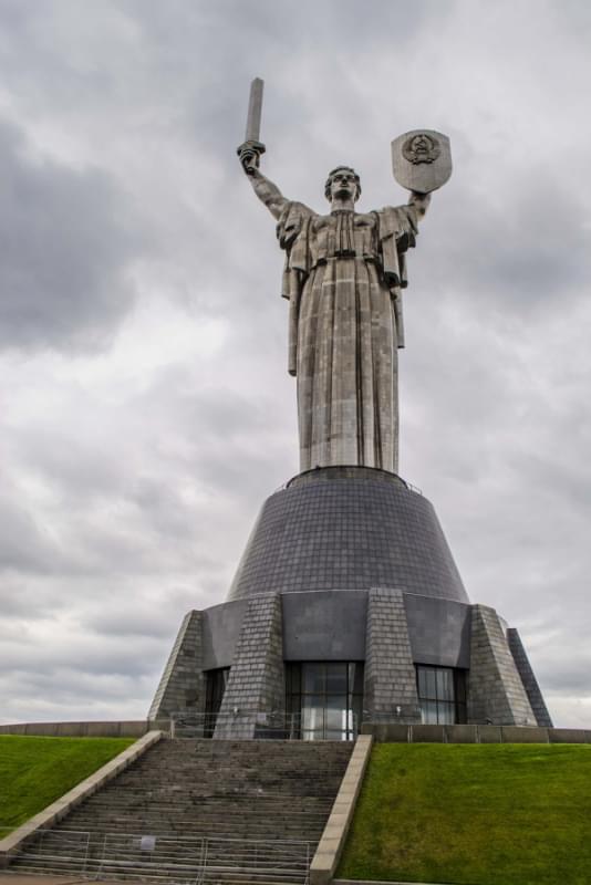 monumento madre patria kiev