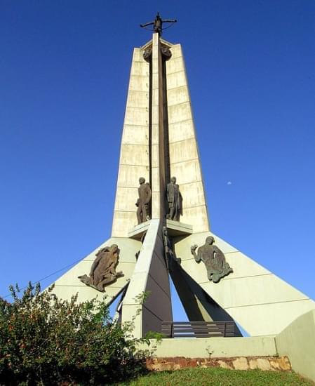 monumento paz victoriosa cerro lambare