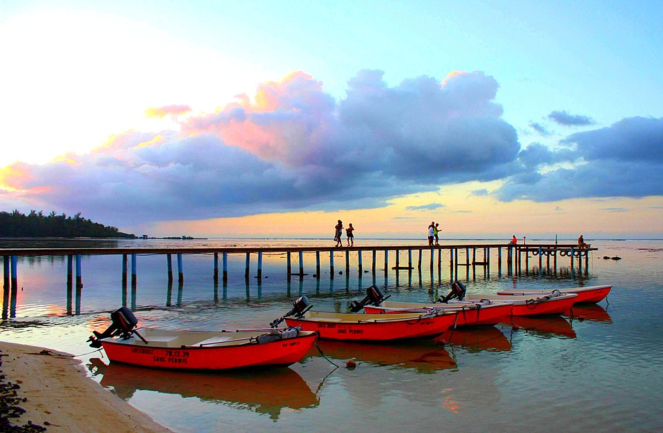 moorea island tiahura tipaniers pier at sunset