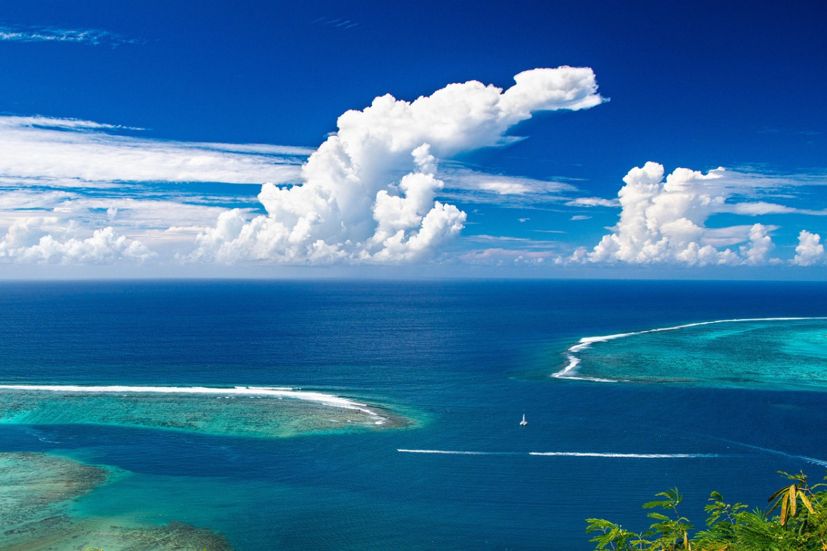 moorea oceano pacifico nuvole