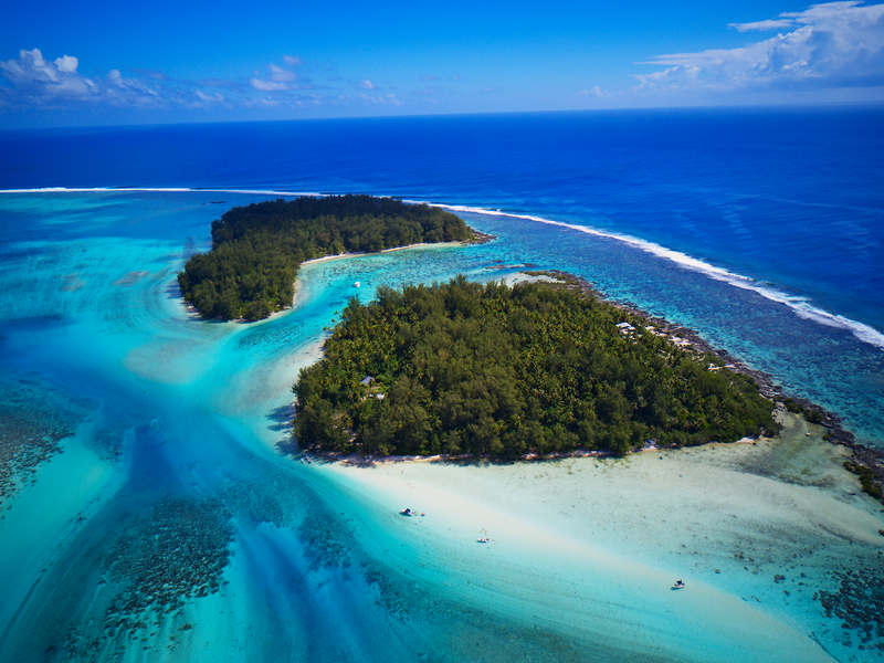 moorea view from the sky motus tiahura and fareona