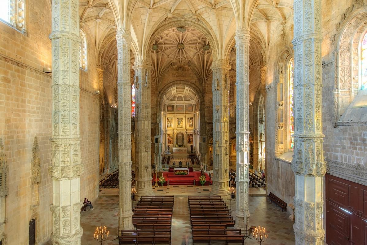 mosteiro dos jeronomos lisbona chiesa