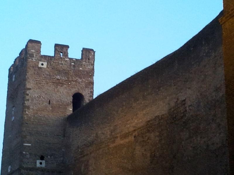 mura di roma quartiere san lorenzo 1