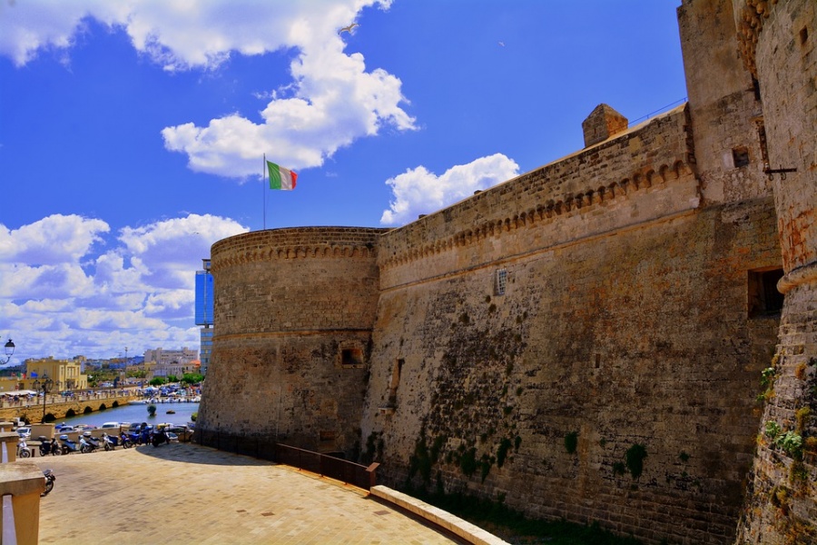 muro del castello gallipoli