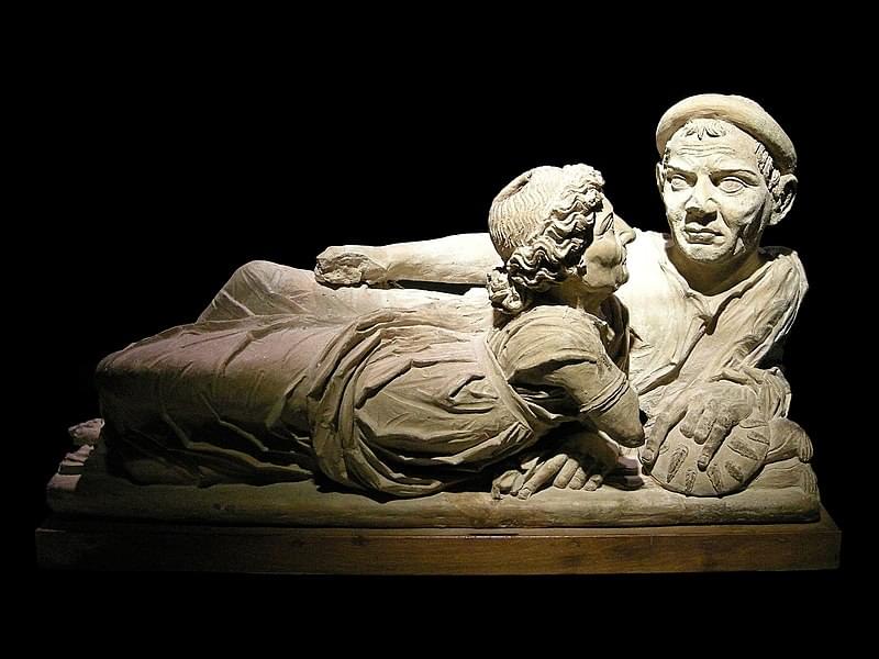 museo etrusco guarnacci urna degli sposi