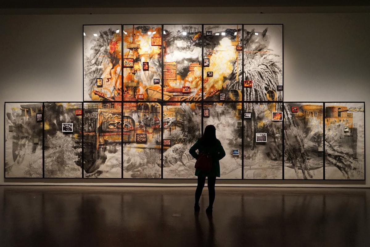 museo mostra vista posteriore