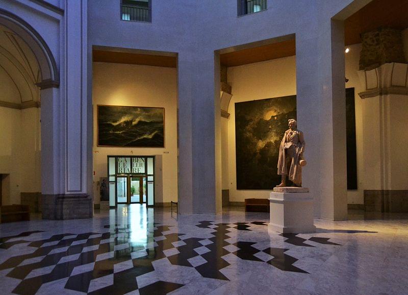 museu de belles arts de valencia vestibul