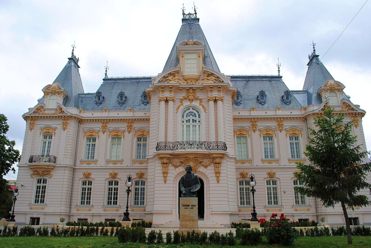 muzeul arta craiova palatul jean mihail - foto di alexandra daniela ilie