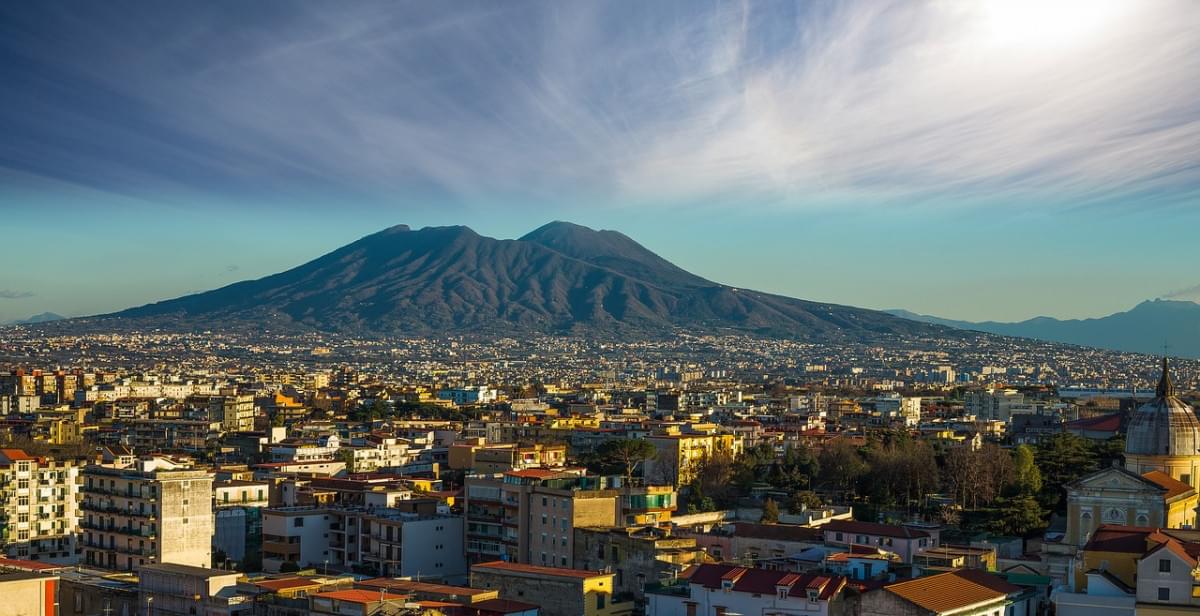 napoli citta vesuvio